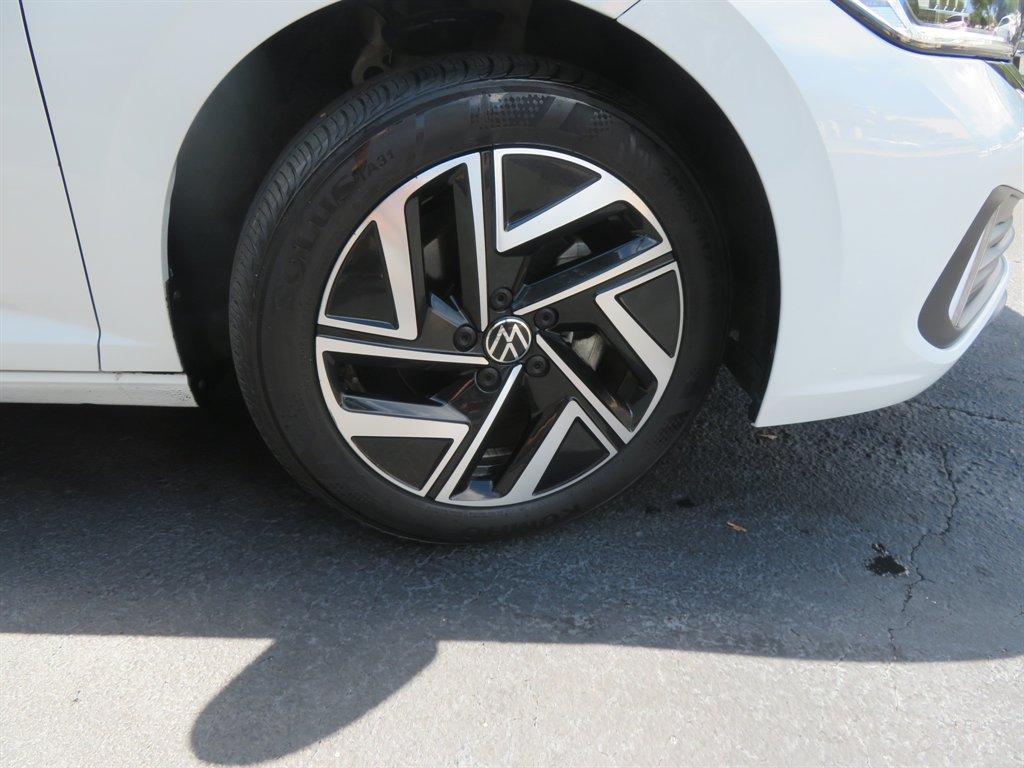 2024 Volkswagen Jetta SEL - Photo 14