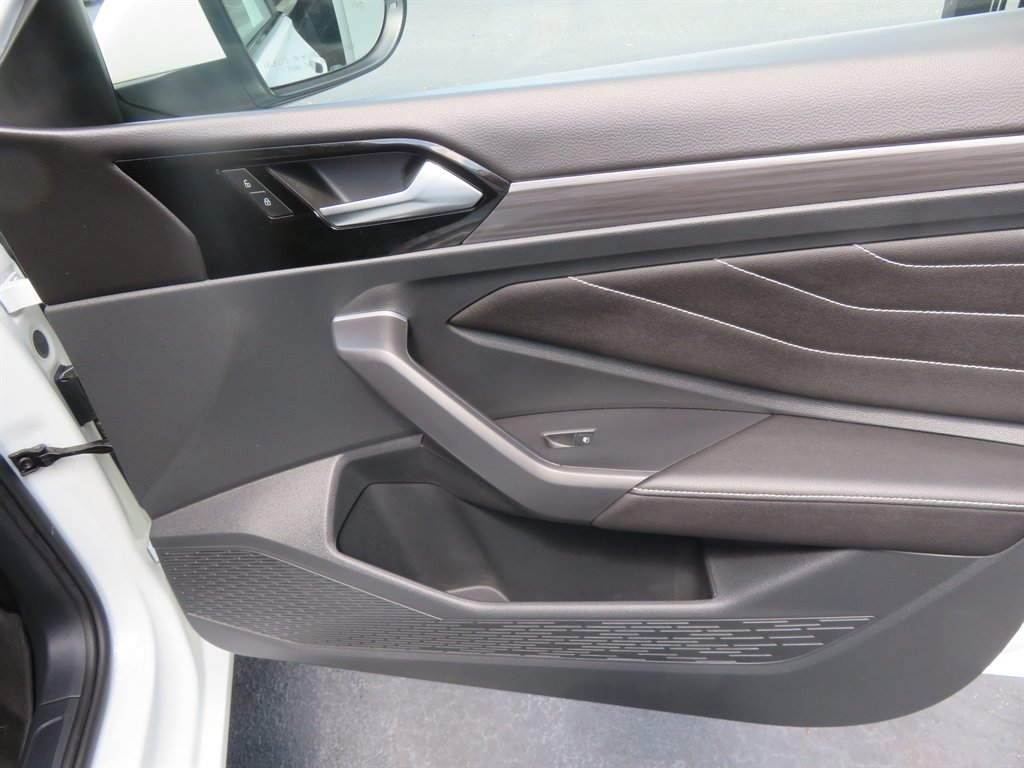 2024 Volkswagen Jetta SEL - Photo 31