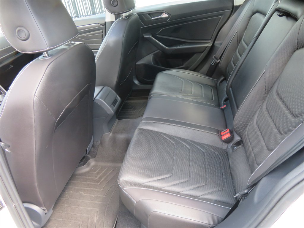 2024 Volkswagen Jetta SEL - Photo 30