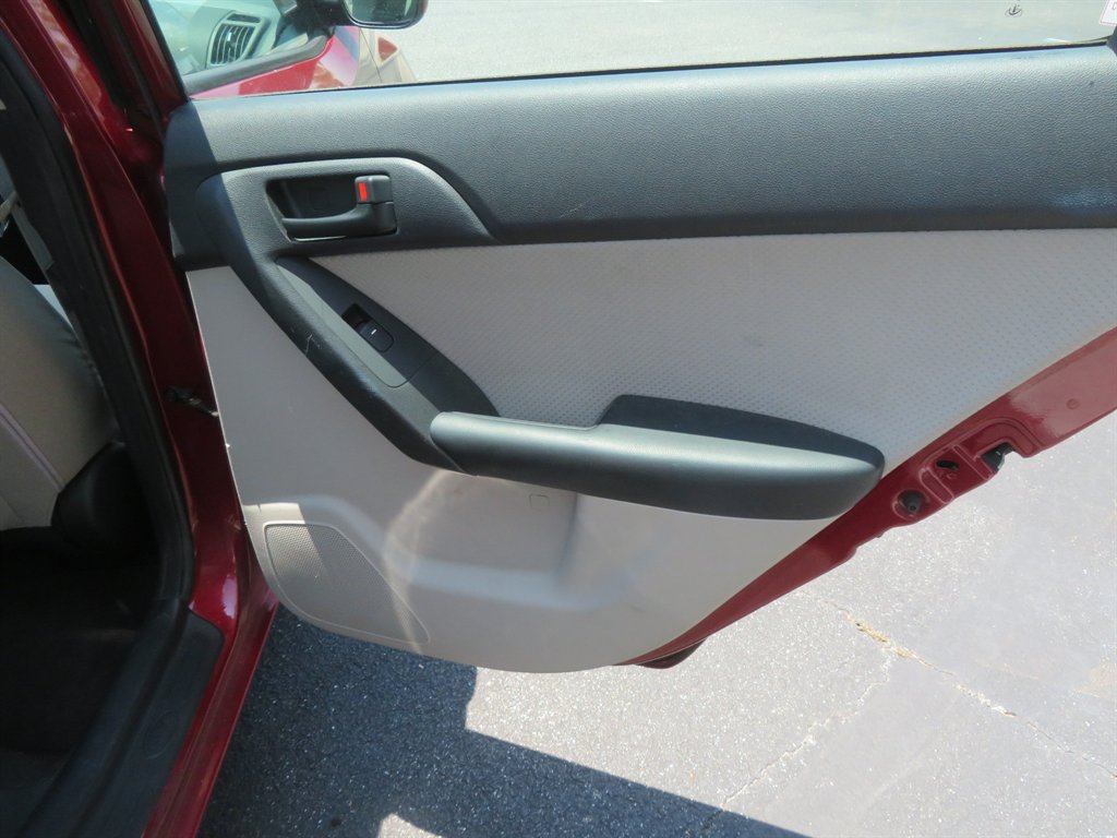 2011 Kia Forte EX - Photo 16