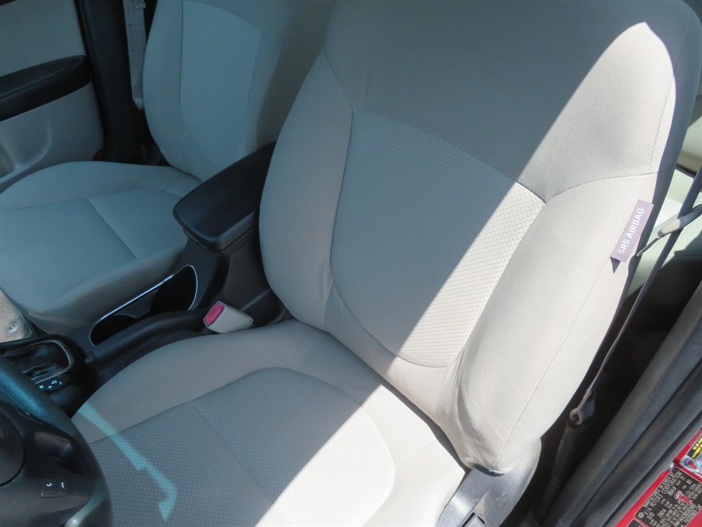 2011 Kia Forte EX - Photo 13