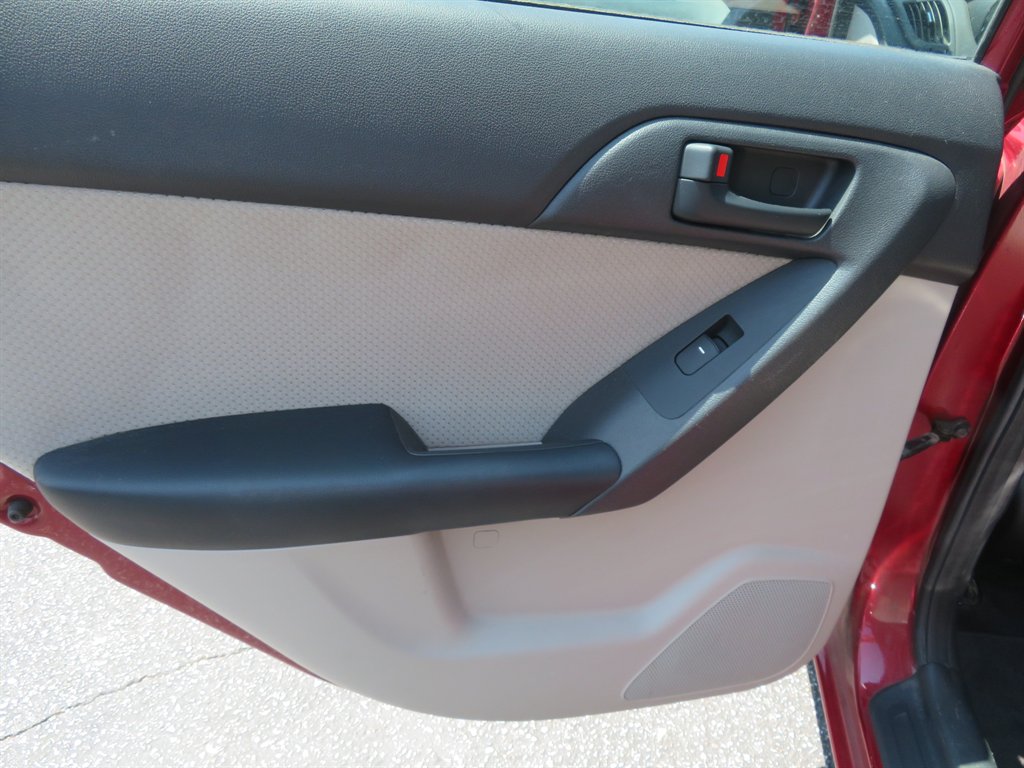 2011 Kia Forte EX - Photo 14